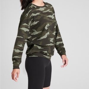 ATHLETA Studio-to-street Camo Sweatshirt Green and Gray Size medium
